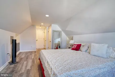 Bedroom - 5635 Anthony Ave, Baltimore, MD 21206 photo 10 of 10