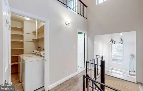 Entry Way - 22 N Bond St, Baltimore, MD 21231 photo 3 of 4