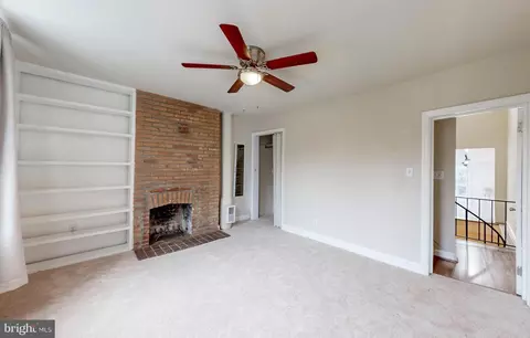 Living - 22 N Bond St, Baltimore, MD 21231 photo 3 of 4