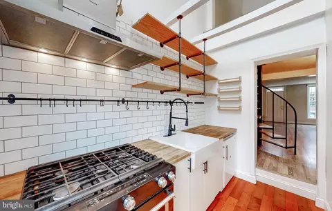 Kitchen - 22 N Bond St, Baltimore, MD 21231 photo 1 of 3