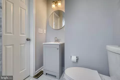 Bath - 4037 Fairfax Rd, Baltimore, MD 21216 photo 2 of 19
