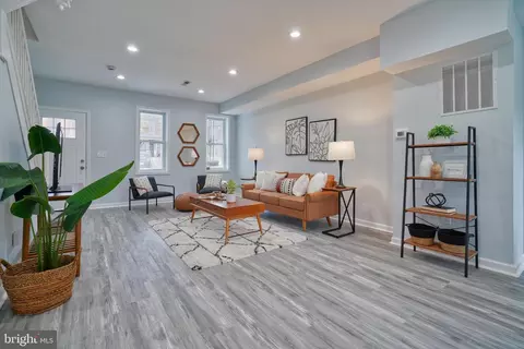 Living - 4037 Fairfax Rd, Baltimore, MD 21216 photo 6 of 8