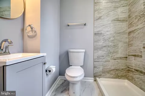 Bath - 4037 Fairfax Rd, Baltimore, MD 21216 photo 1 of 19