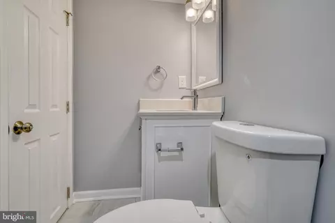 Bath - 4037 Fairfax Rd, Baltimore, MD 21216 photo 9 of 19