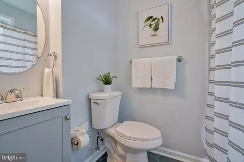 Bath - 4037 Fairfax Rd, Baltimore, MD 21216 photo 10 of 19