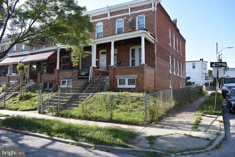 1740 E 30th St, Baltimore, MD 21218