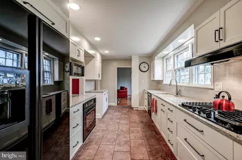 Kitchen - 303 Overhill Rd, Baltimore, MD 21210 photo 3 of 3