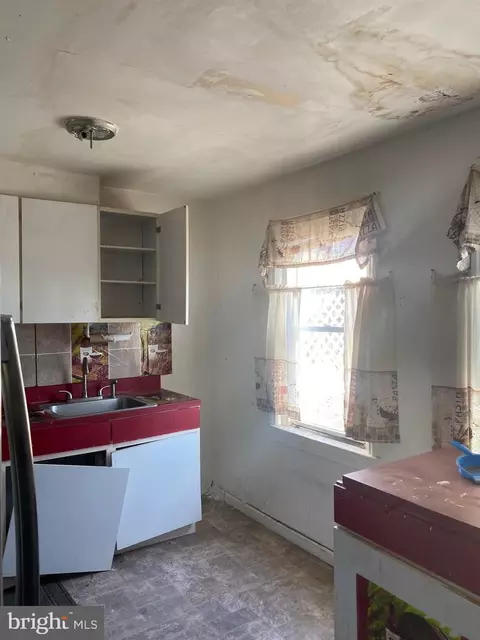 Kitchen - 423 Roundview Rd, Brooklyn, MD 21225 photo 1 of 3
