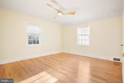 Bedroom - 4107 Westview Rd, Baltimore, MD 21218 photo 3 of 4