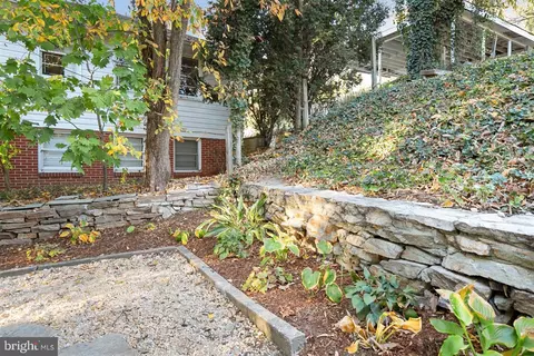 Exterior - 4107 Westview Rd, Baltimore, MD 21218 photo 6 of 8