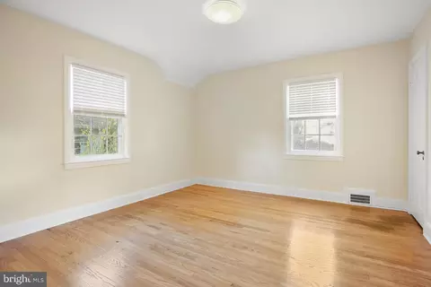 Bedroom - 4107 Westview Rd, Baltimore, MD 21218 photo 2 of 4