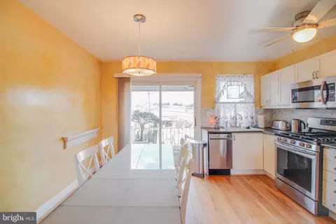 Dining - 2918 Strickland St, Baltimore, MD 21223 photo 2 of 3
