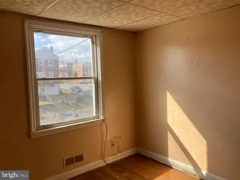 3905 Kenyon Ave, Baltimore, MD 21213 photo 10