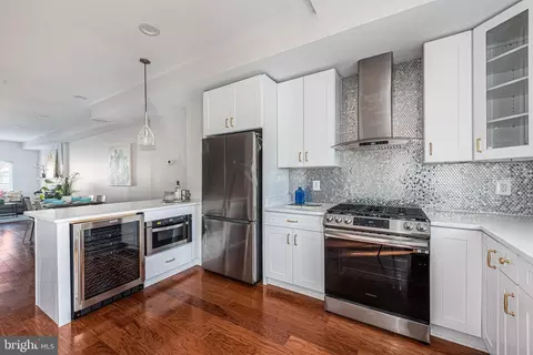 Kitchen - 1717 E Lafayette Ave, Baltimore, MD 21213 photo 3 of 4