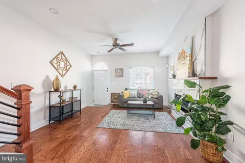 Living - 1717 E Lafayette Ave, Baltimore, MD 21213 photo 4 of 4