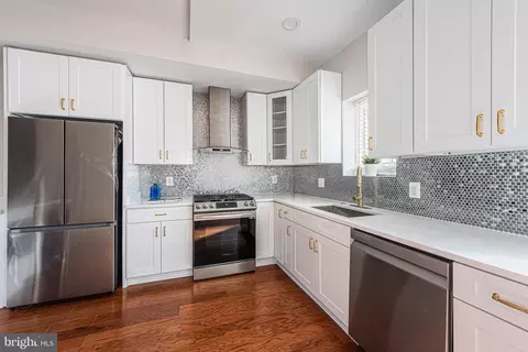 Kitchen - 1717 E Lafayette Ave, Baltimore, MD 21213 photo 4 of 4