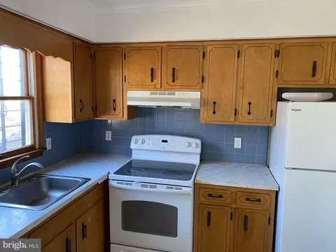 1909 Brunt St, Baltimore, MD 21217 photo 13