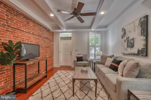 Living - 1213 William St, Baltimore, MD 21230 photo 2 of 7