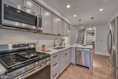Kitchen - 1213 William St, Baltimore, MD 21230 photo 4 of 5