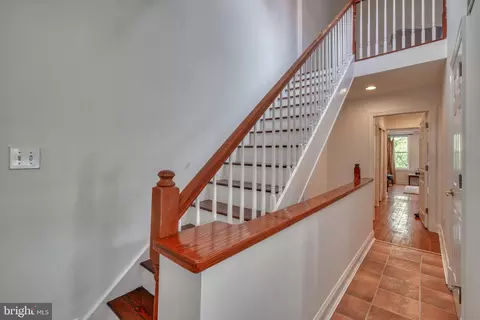 Entry Way - 1213 William St, Baltimore, MD 21230 photo 1 of 2
