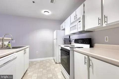 Other - 2702 Lighthouse Pt E #525, Baltimore, MD 21224 photo 7 of 7