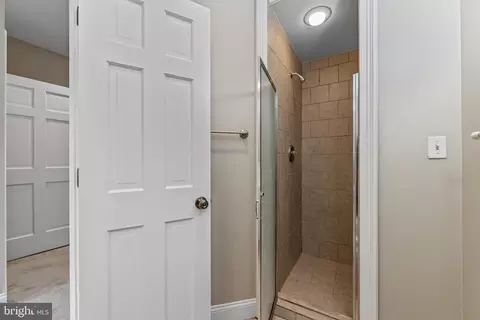Bath - 2118 Fleet St, Baltimore, MD 21231 photo 7 of 7