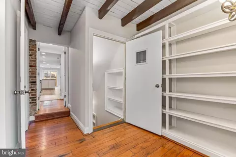 Entry Way - 2118 Fleet St, Baltimore, MD 21231 photo 4 of 5