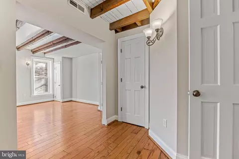 Entry Way - 2118 Fleet St, Baltimore, MD 21231 photo 3 of 5