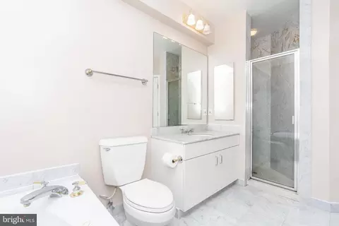 Bath - 100 Harborview Dr #1908, Baltimore, MD 21230 photo 4 of 6