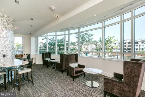 Living - 100 Harborview Dr #1908, Baltimore, MD 21230 photo 6 of 6
