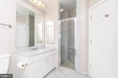 Bath - 100 Harborview Dr #1908, Baltimore, MD 21230 photo 3 of 6