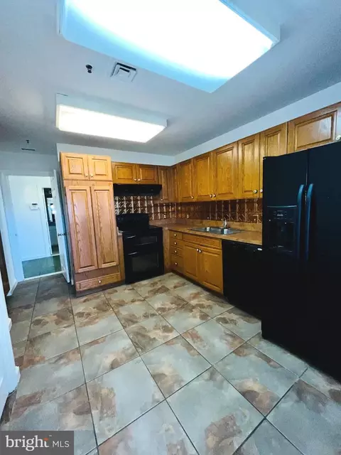 Kitchen - 10 E Lee St #707, Baltimore, MD 21202 photo 2 of 2