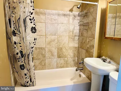 Bath - 4116 Saint Thomas Ave, Baltimore, MD 21206 photo 1 of 1