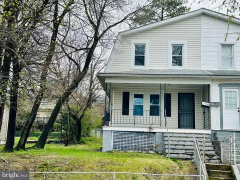Exterior - 4116 Saint Thomas Ave, Baltimore, MD 21206 photo 4 of 4