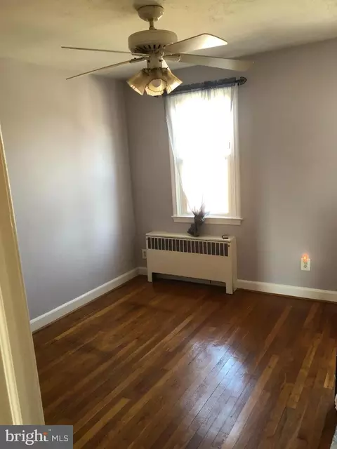 906 Pine Heights Ave, Baltimore, MD 21229 photo 7