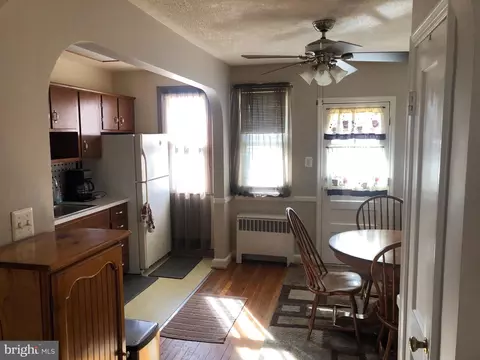 906 Pine Heights Ave, Baltimore, MD 21229 photo 5