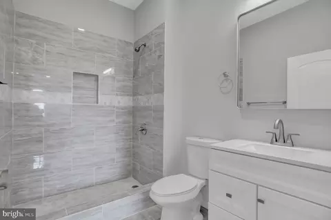 Bath - 2406 N Calvert St, Baltimore, MD 21218 photo 2 of 4