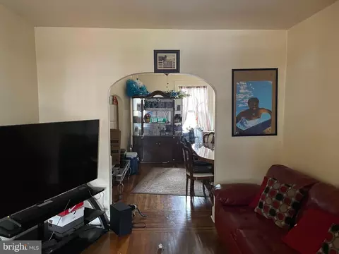 Living - 3102 Mareco Ave, Baltimore, MD 21213 photo 4 of 4