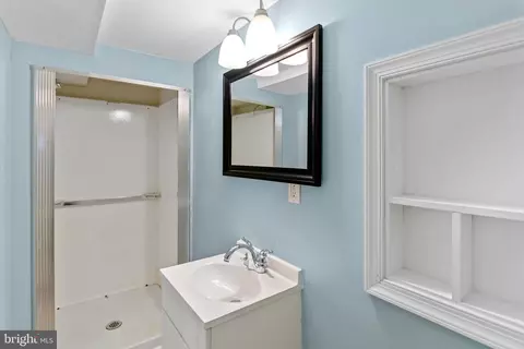 Bath - 331 S Lehigh St, Baltimore, MD 21224 photo 2 of 2