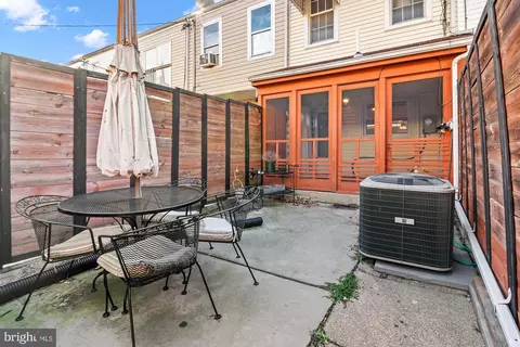 Exterior - 331 S Lehigh St, Baltimore, MD 21224 photo 2 of 3