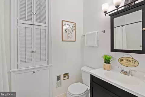 Bath - 331 S Lehigh St, Baltimore, MD 21224 photo 1 of 2