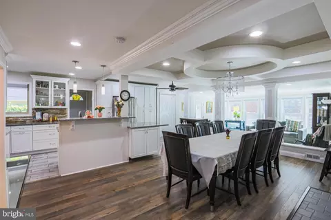 Dining - 2827 W Strathmore Ave, Baltimore, MD 21209 photo 1 of 7