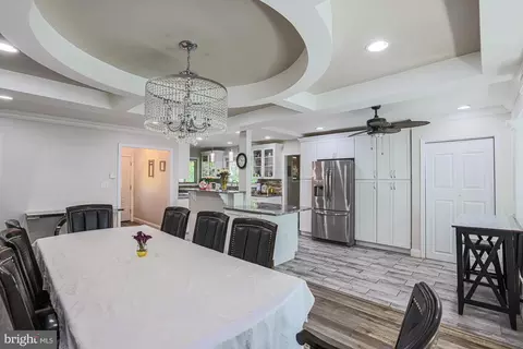 Dining - 2827 W Strathmore Ave, Baltimore, MD 21209 photo 4 of 7