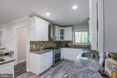 Kitchen - 2827 W Strathmore Ave, Baltimore, MD 21209 photo 6 of 10