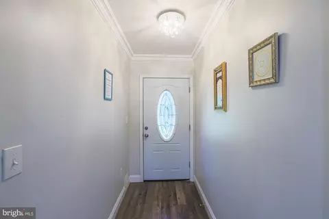 Entry Way - 2827 W Strathmore Ave, Baltimore, MD 21209 photo 2 of 2