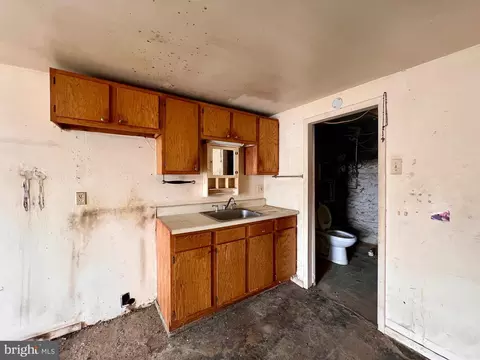 3731 Falls Rd, Baltimore, MD 21211 photo 8