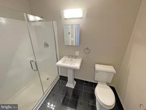 Bath - 1011 Hunter St #G-2, Baltimore, MD 21202 photo 2 of 4
