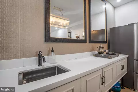 Bath - 4134 Edmondson Ave, Baltimore, MD 21229 photo 4 of 21