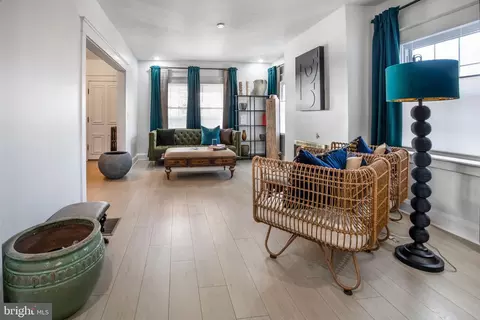 Entry Way - 4134 Edmondson Ave, Baltimore, MD 21229 photo 1 of 18