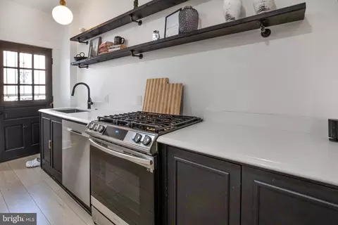 Kitchen - 4134 Edmondson Ave, Baltimore, MD 21229 photo 2 of 2
